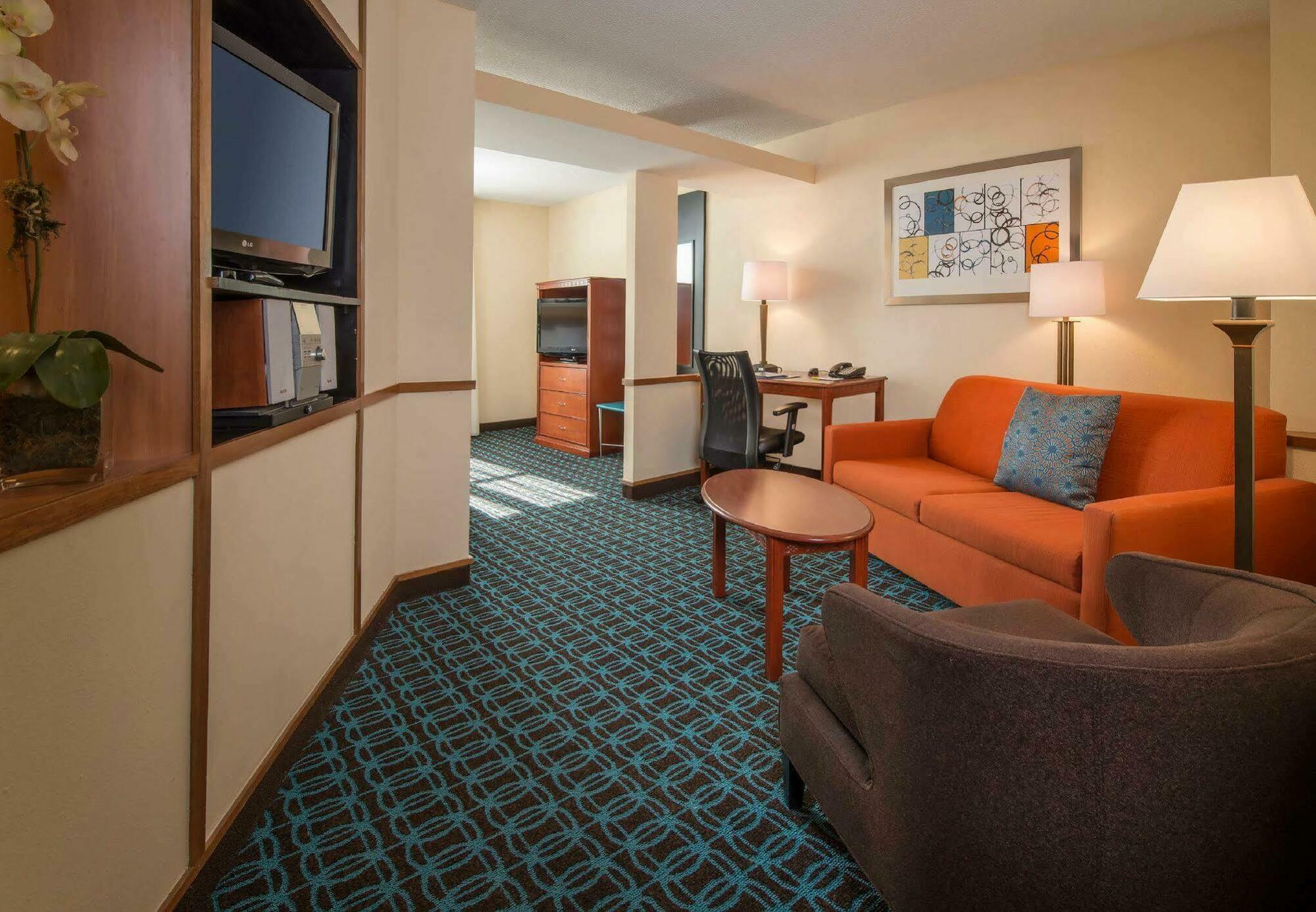 Fairfield Inn & Suites By Marriott Williamsburg Room photo